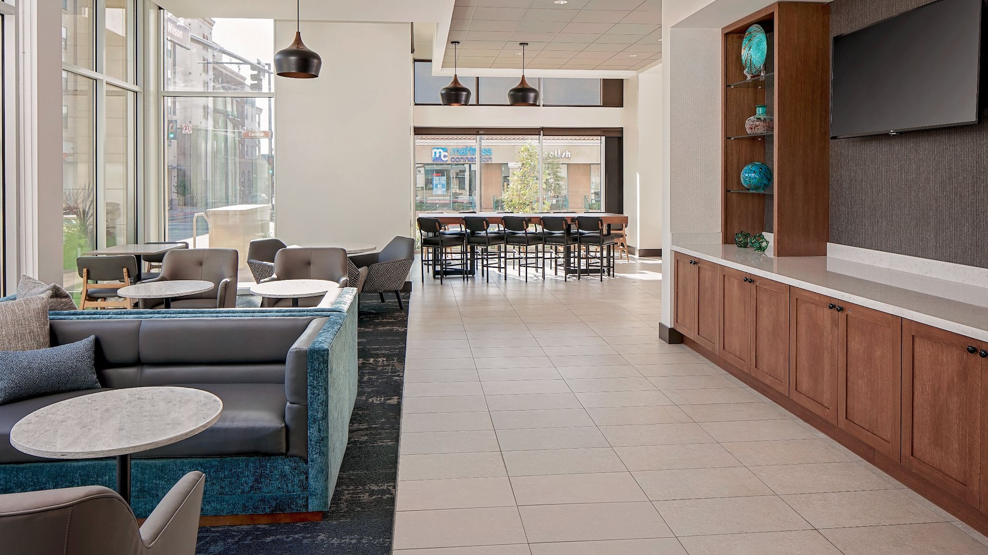 Hyatt Place Glendale / Los Angeles Lobby Seating