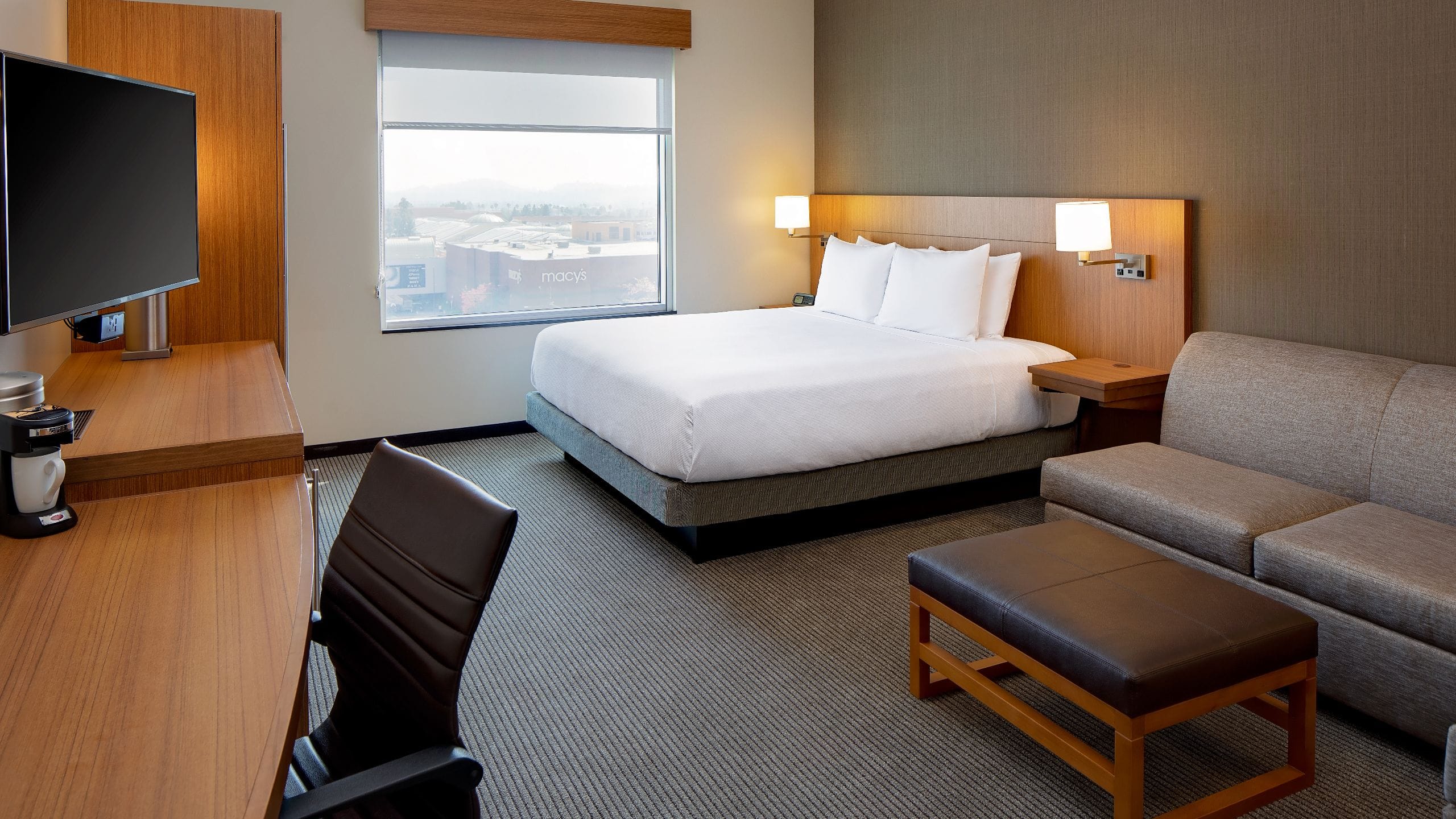 Hyatt Place Glendale / Los Angeles King Guestroom