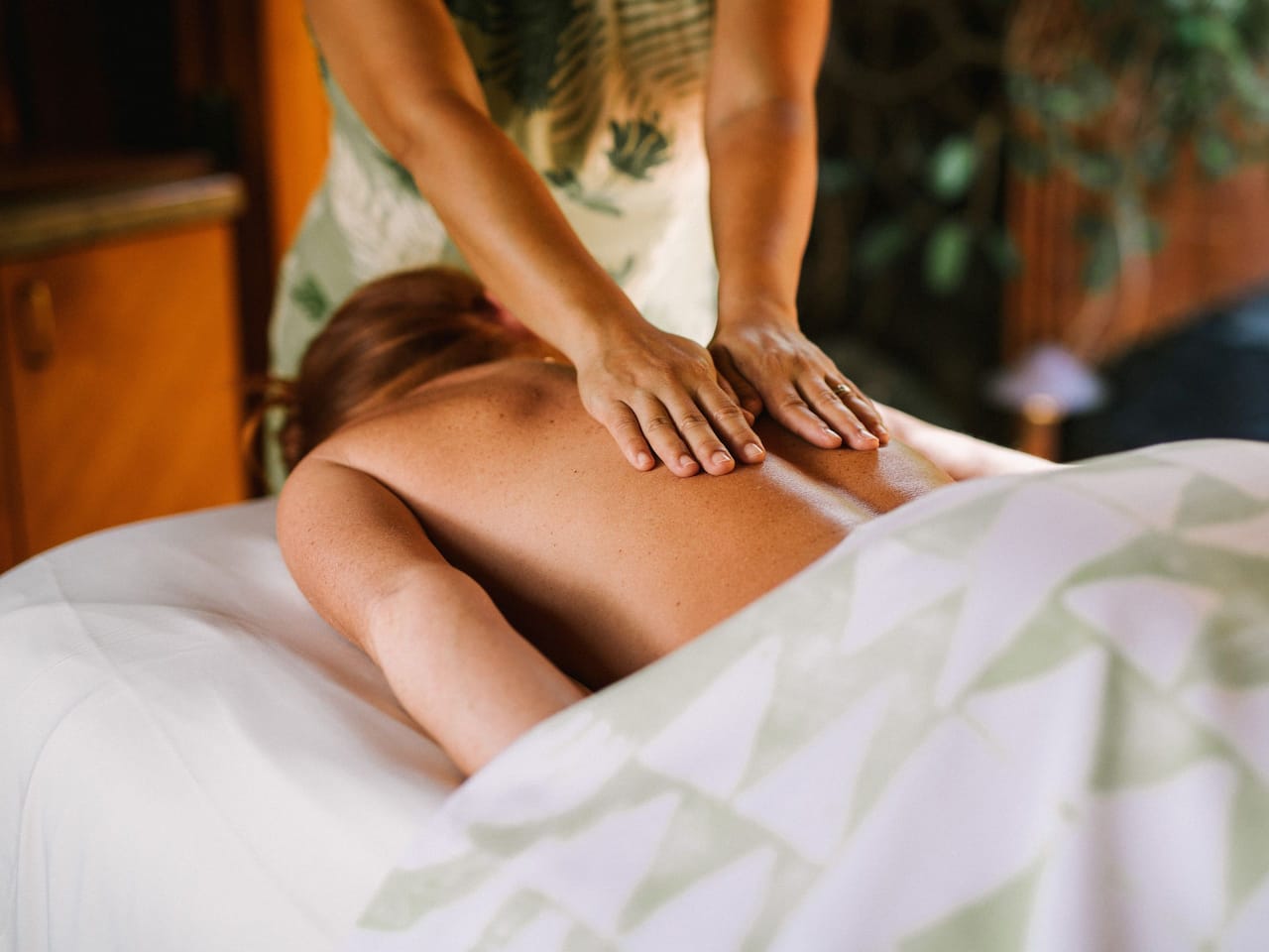 Massage at Anara Spa