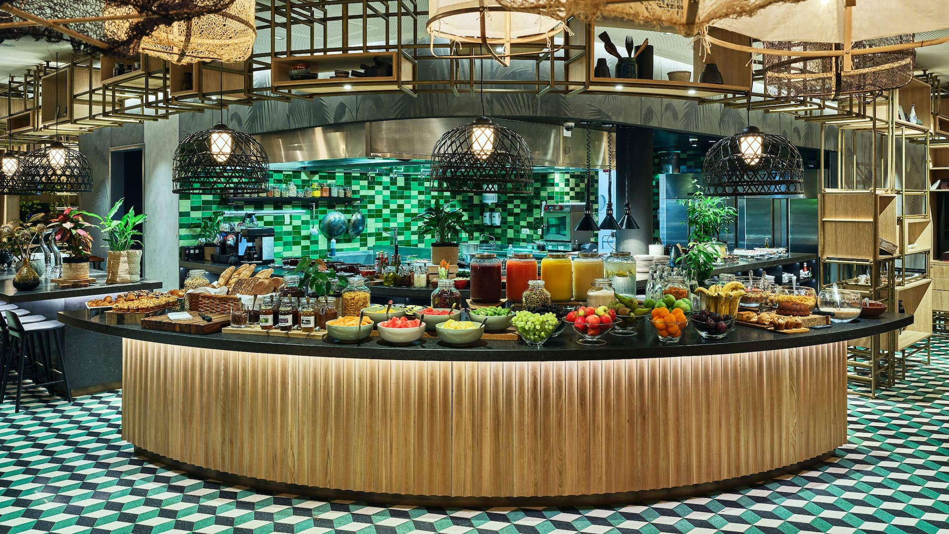 Hyatt Regency Amsterdam Mama Makan Breakfast Buffet