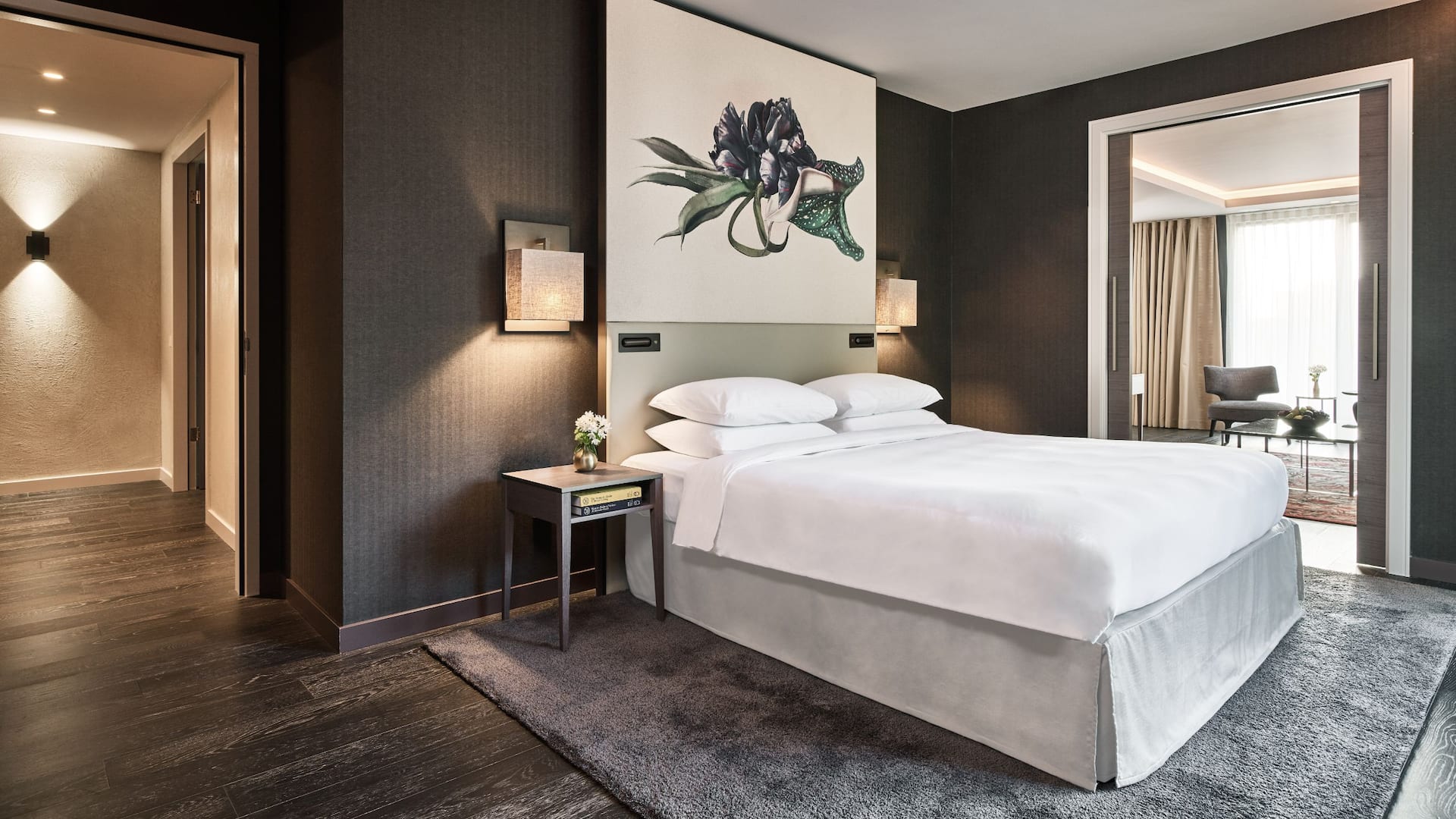 Hyatt Regency Amsterdam SPINOZ Suite Bedroom