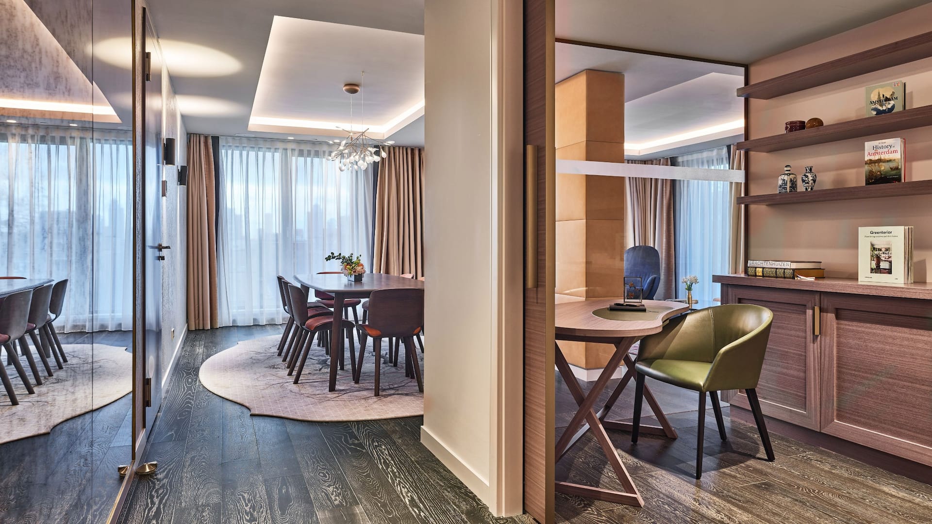 Hyatt Regency Amsterdam SPINOZ Suite Study