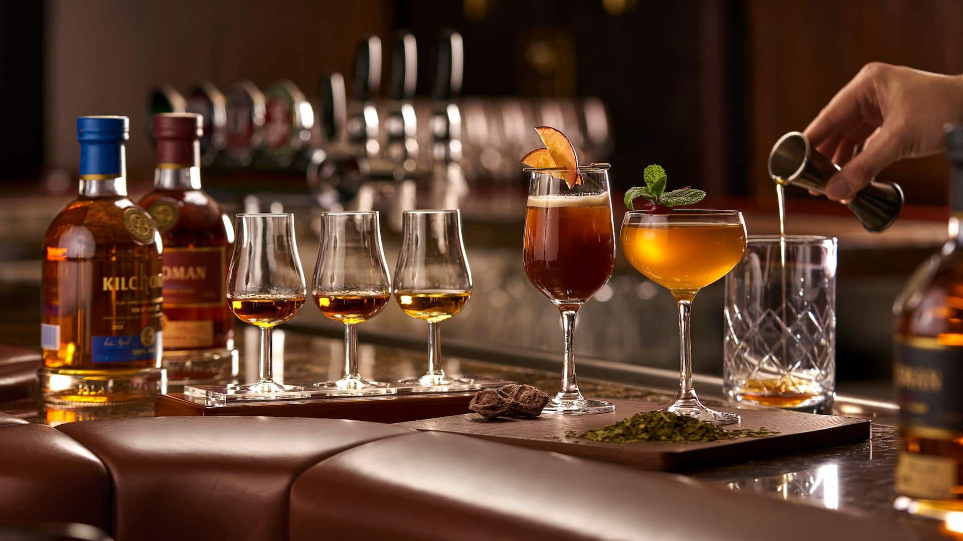 Hyatt Regency Hong Kong, Tsim Sha Tsui Chin Chin Bar Kilchoman Whisky Cocktails and Flight