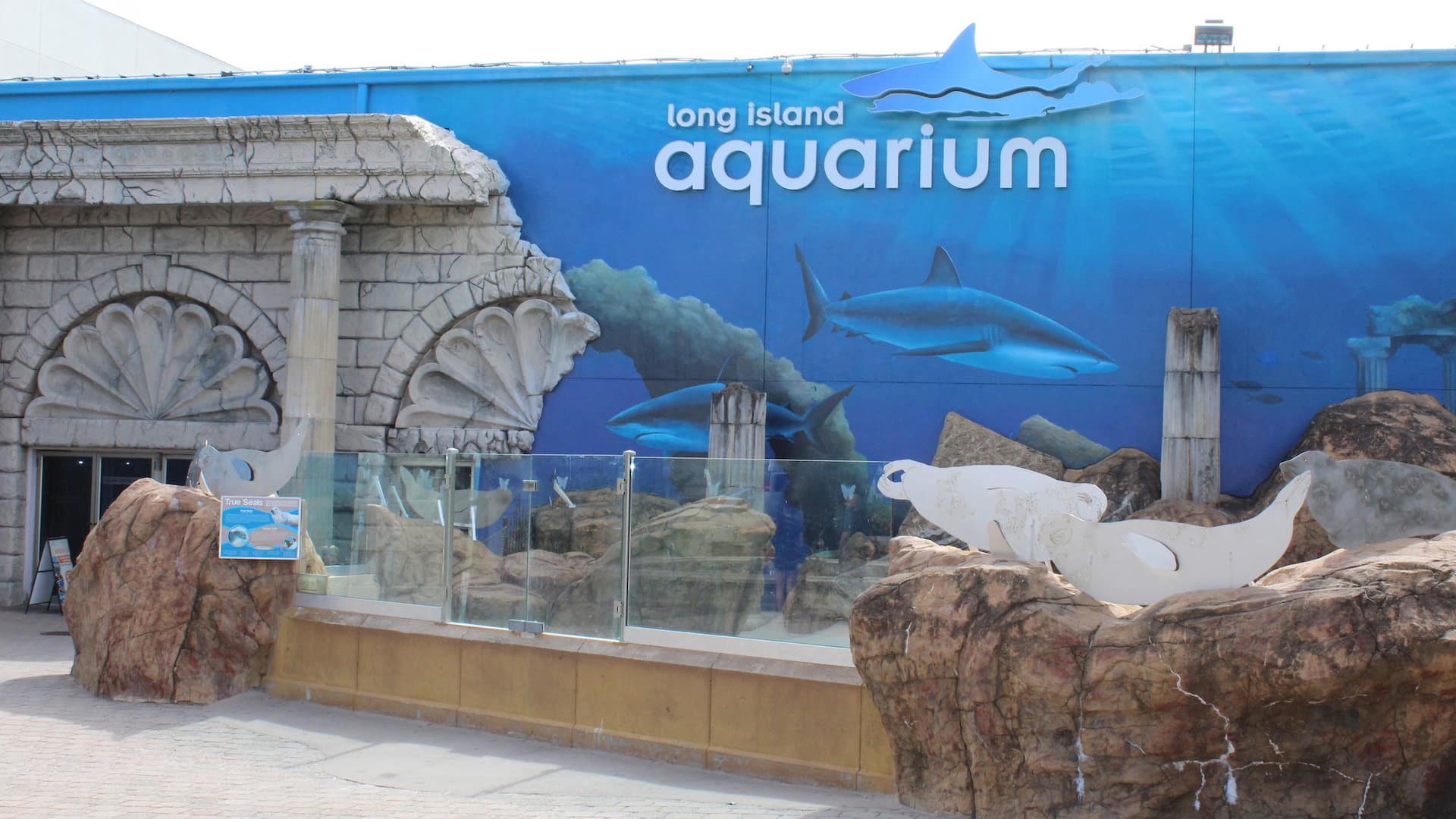 Long Island Aquarium Main Entrance