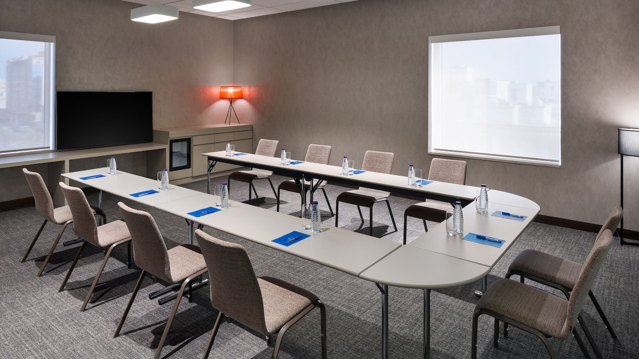 Hyatt House Jeddah Sari Street Meeting Room