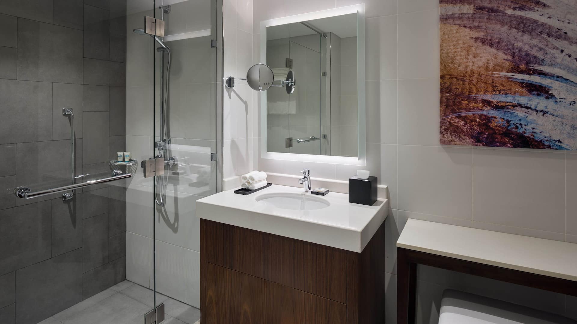 2 من 2 Hyatt House Jeddah Sari Street One Bedroom Suite Bathroom