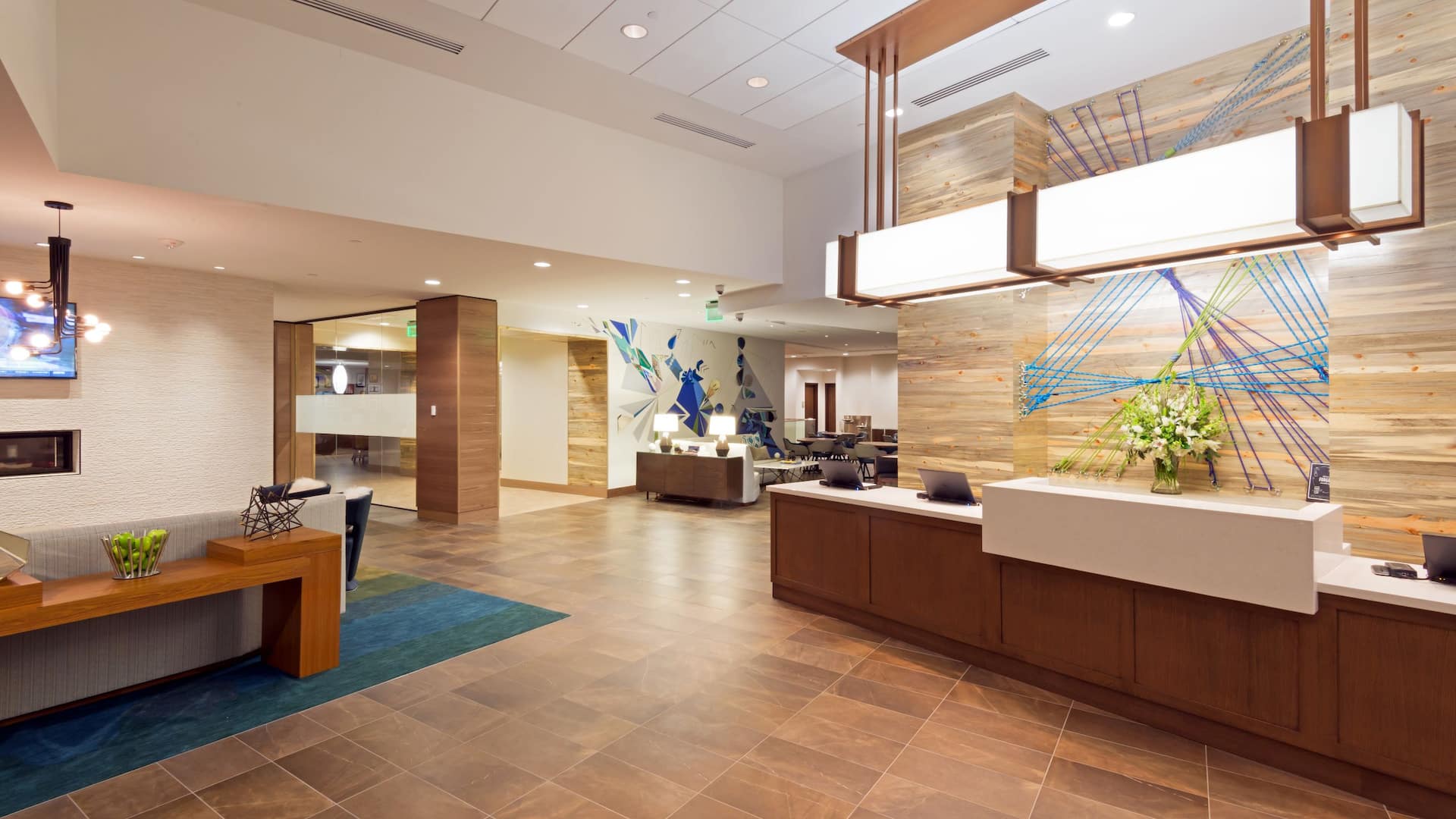 Hyatt Place Denver/Downtown Gallery Host Stand