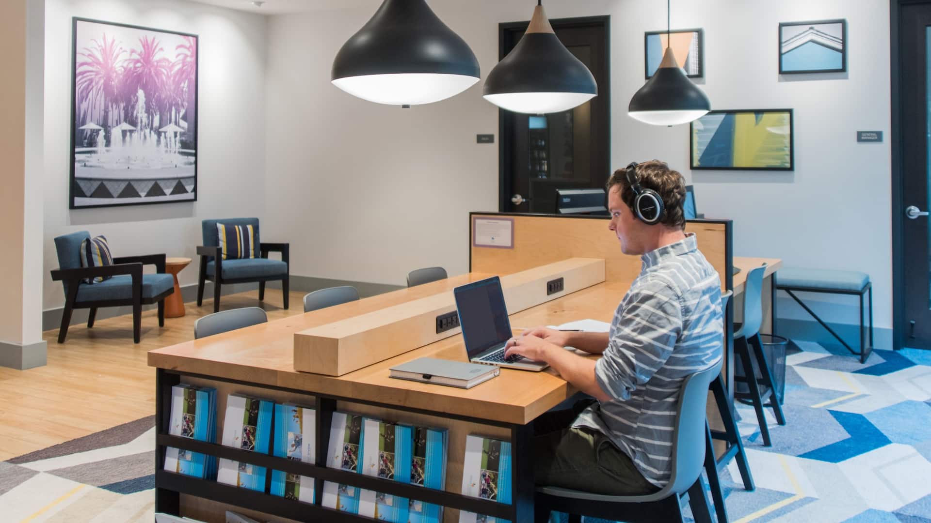 Hyatt House HH_P332 Working in Business Center