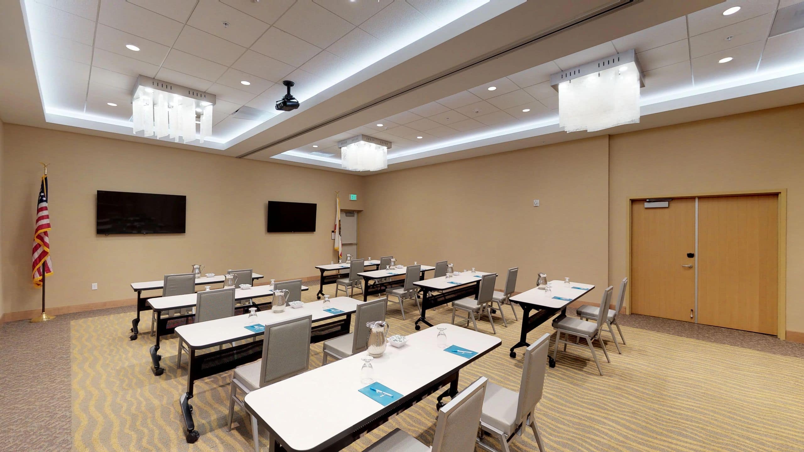 Indoor/Outdoor Meeting Space Anaheim | Hyatt House Anaheim