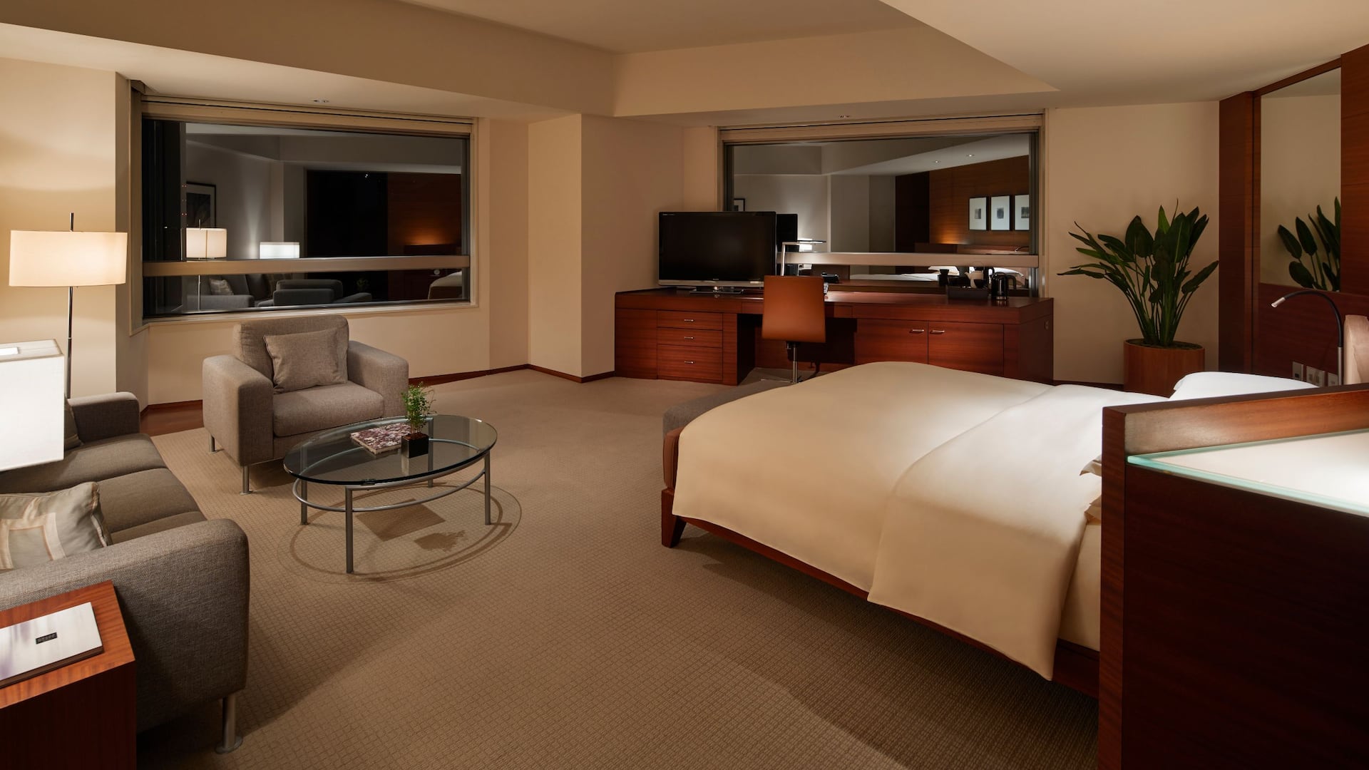 Grand Hyatt Tokyo 1 King Bed Club Access Premium