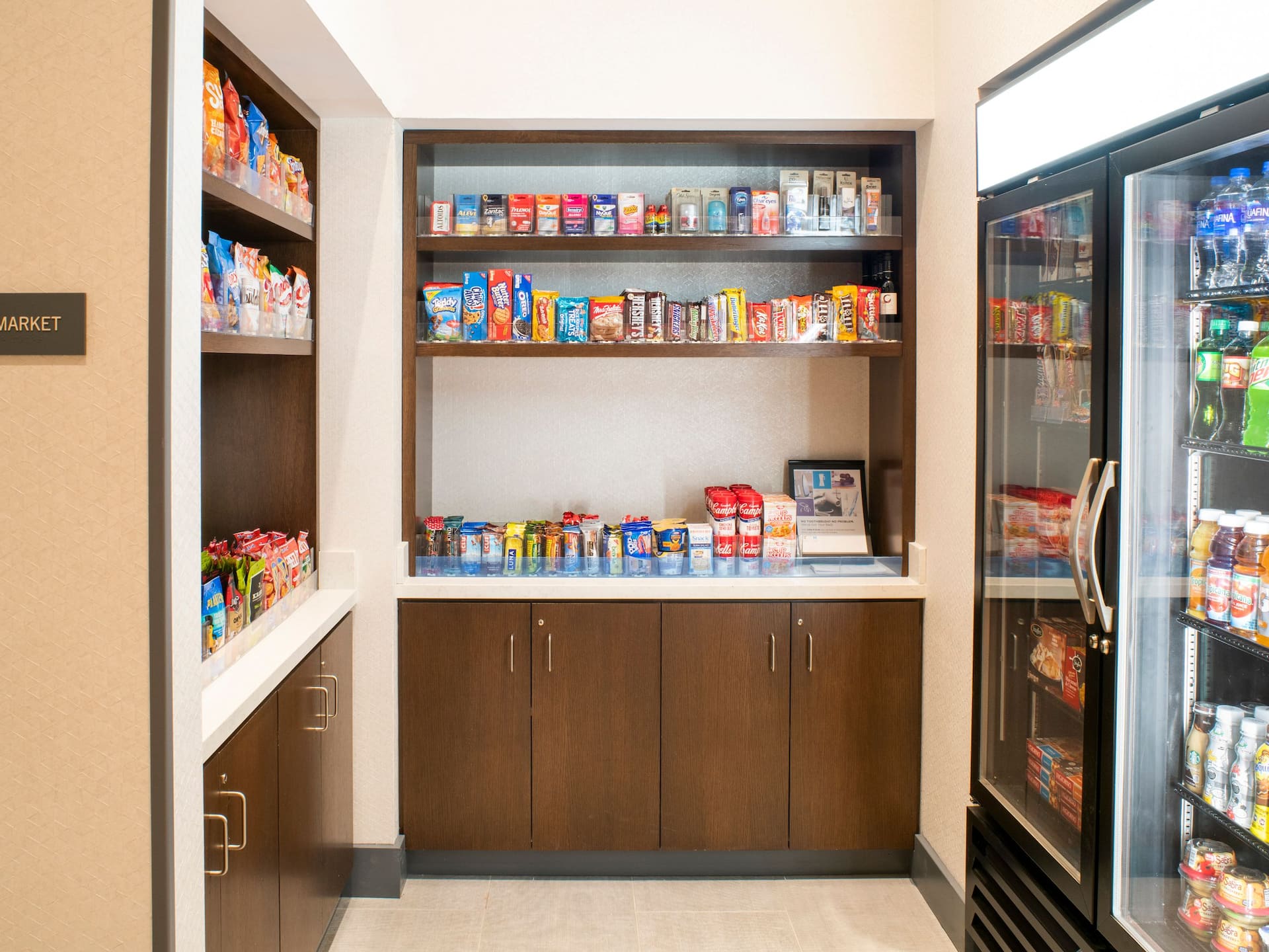 Hyatt House East Moline / Quad Cities Pantry