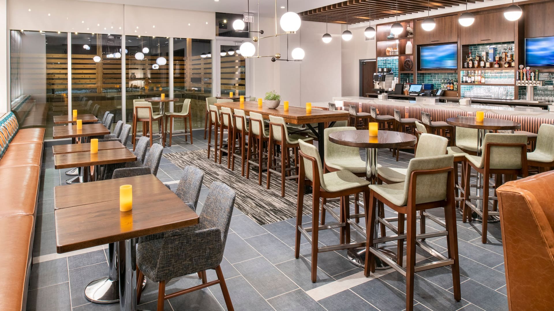 1 of 1 Hyatt House East Moline / Quad Cities Dot Seating