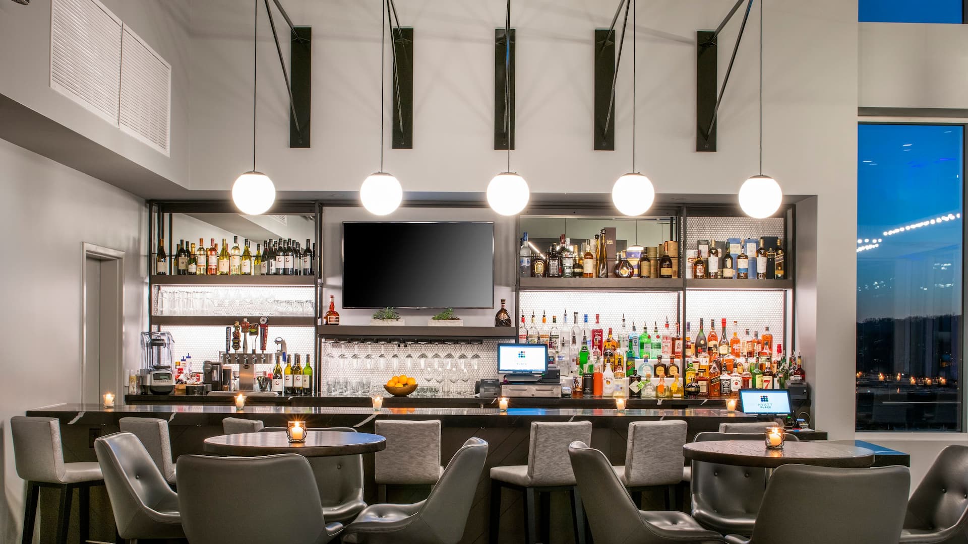 1 of 1 Hyatt House East Moline / Quad Cities River Room Bar