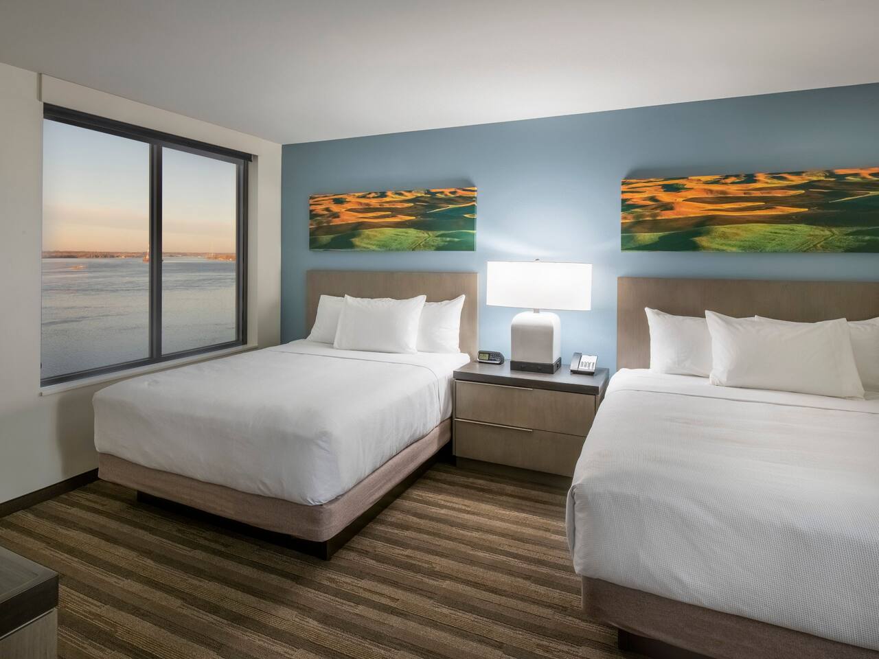 Queen Room near John Deere Pavilion Hyatt House East Moline / Quad Cities