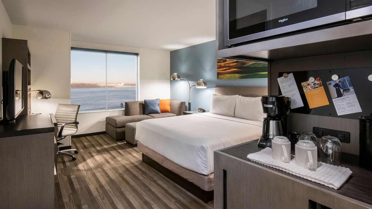 Hyatt House East Moline / Quad Cities Rooms