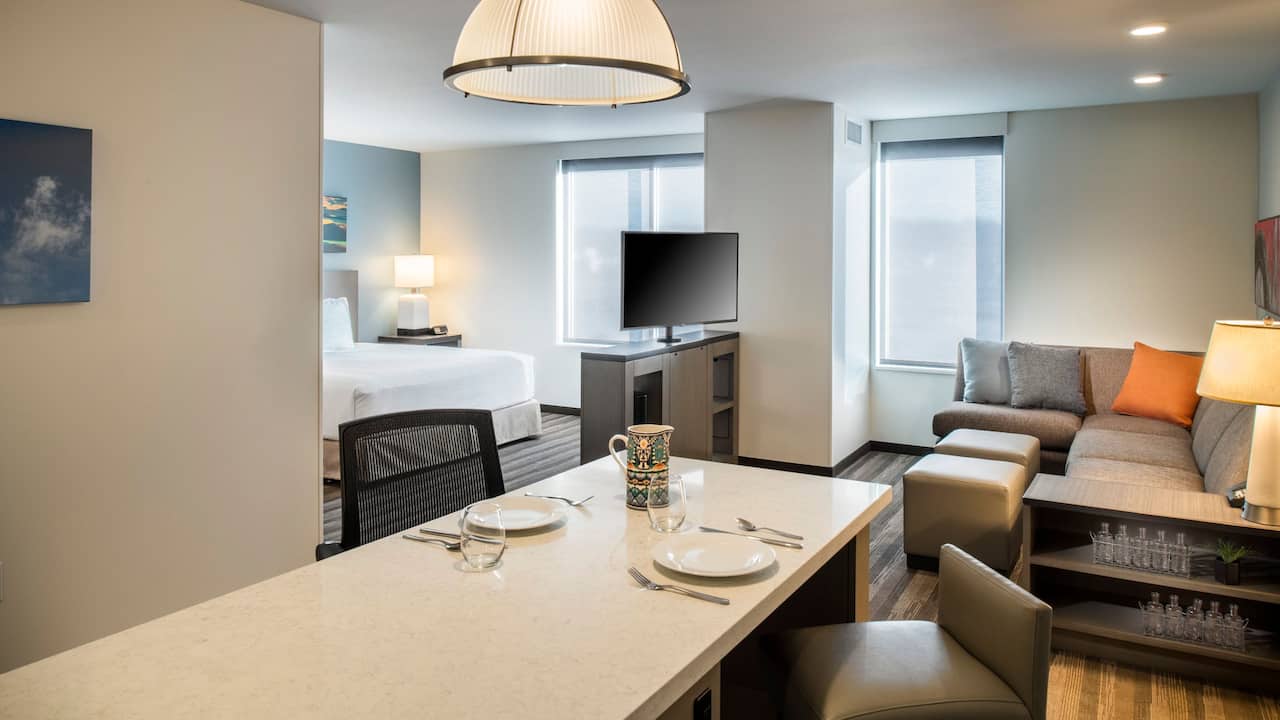 King Room near Rock Island Arsenal Hyatt House East Moline / Quad Cities