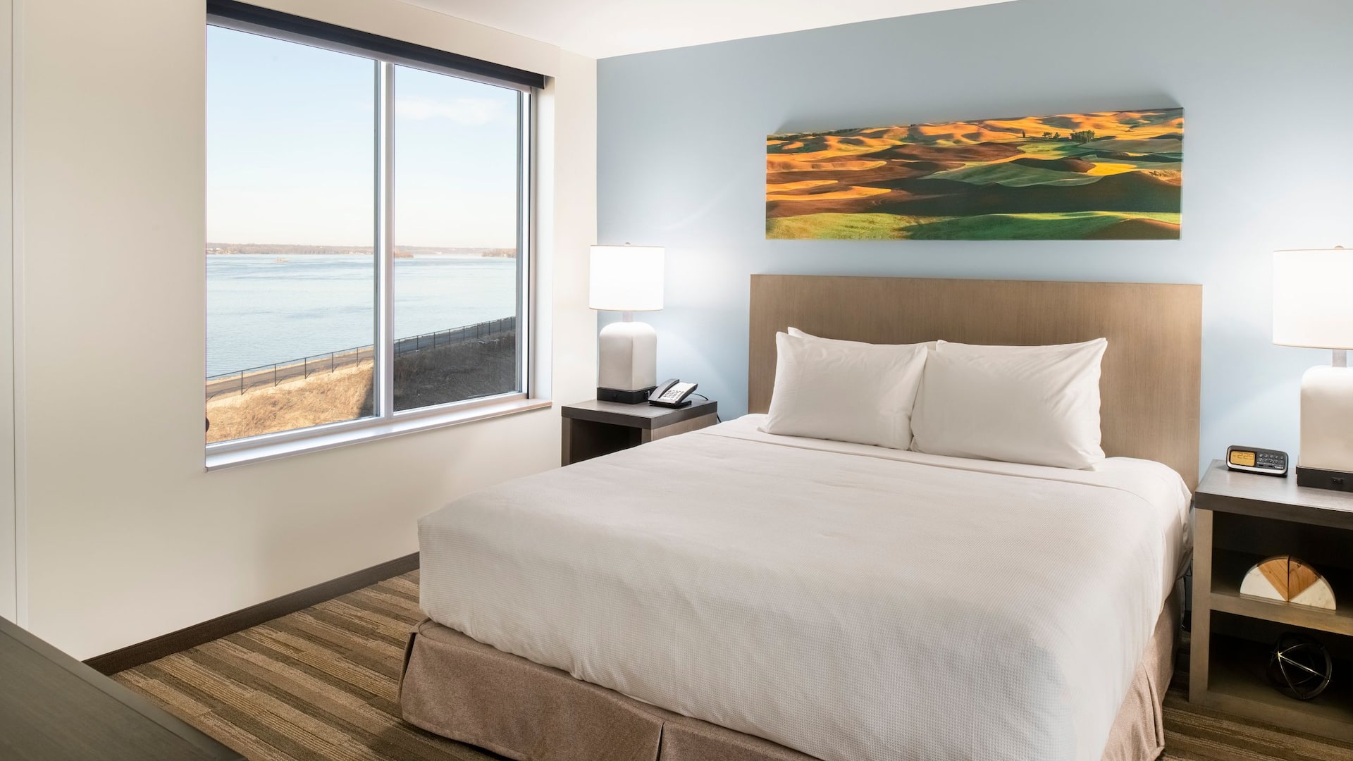 Hyatt House East Moline / Quad Cities King Accessible Guestroom
