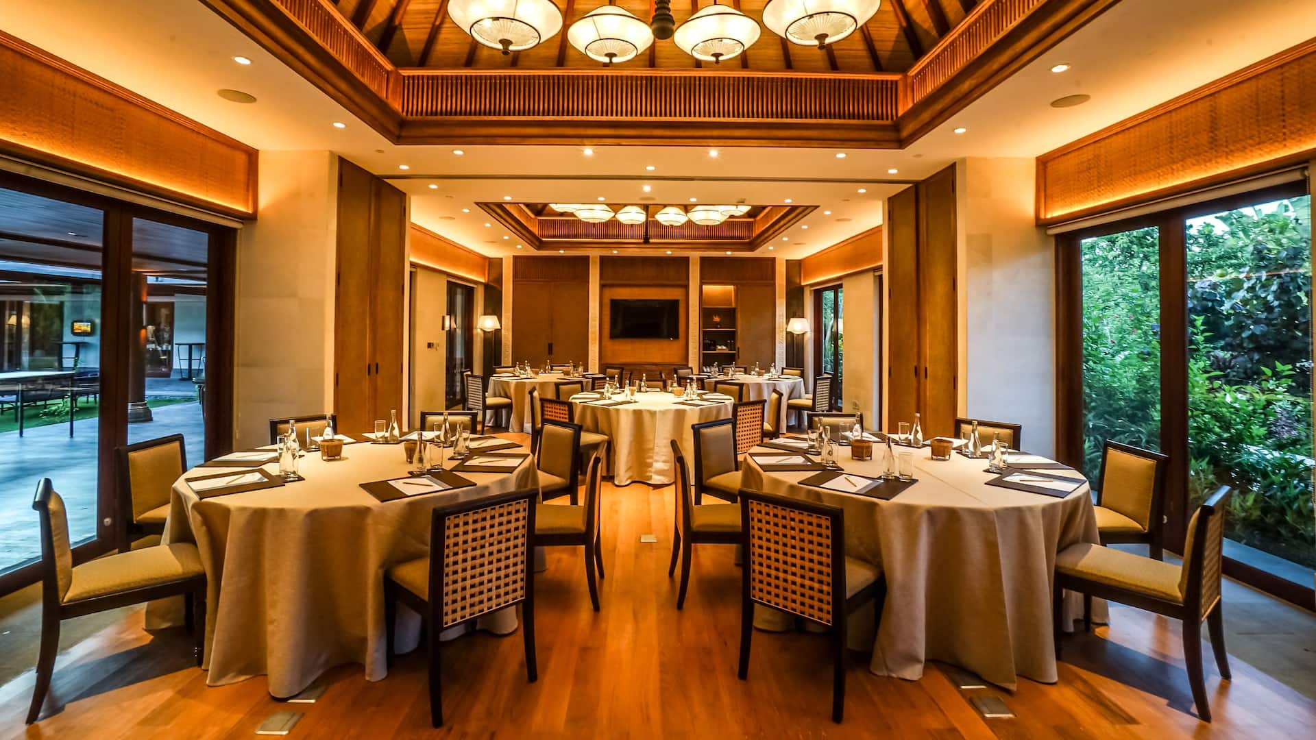 3/3 Intimate meeting room at Hyatt Regency Bali, Sanur, Bali