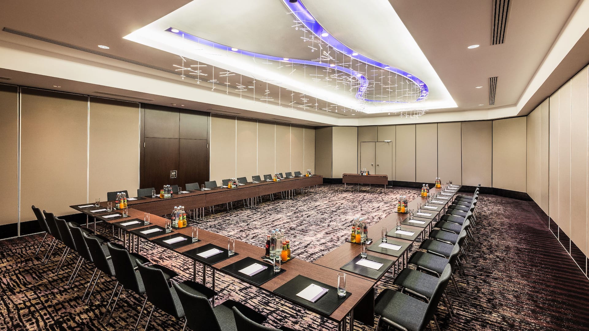 3 of 4 Hyatt Regency Cologne Rheinsaal III