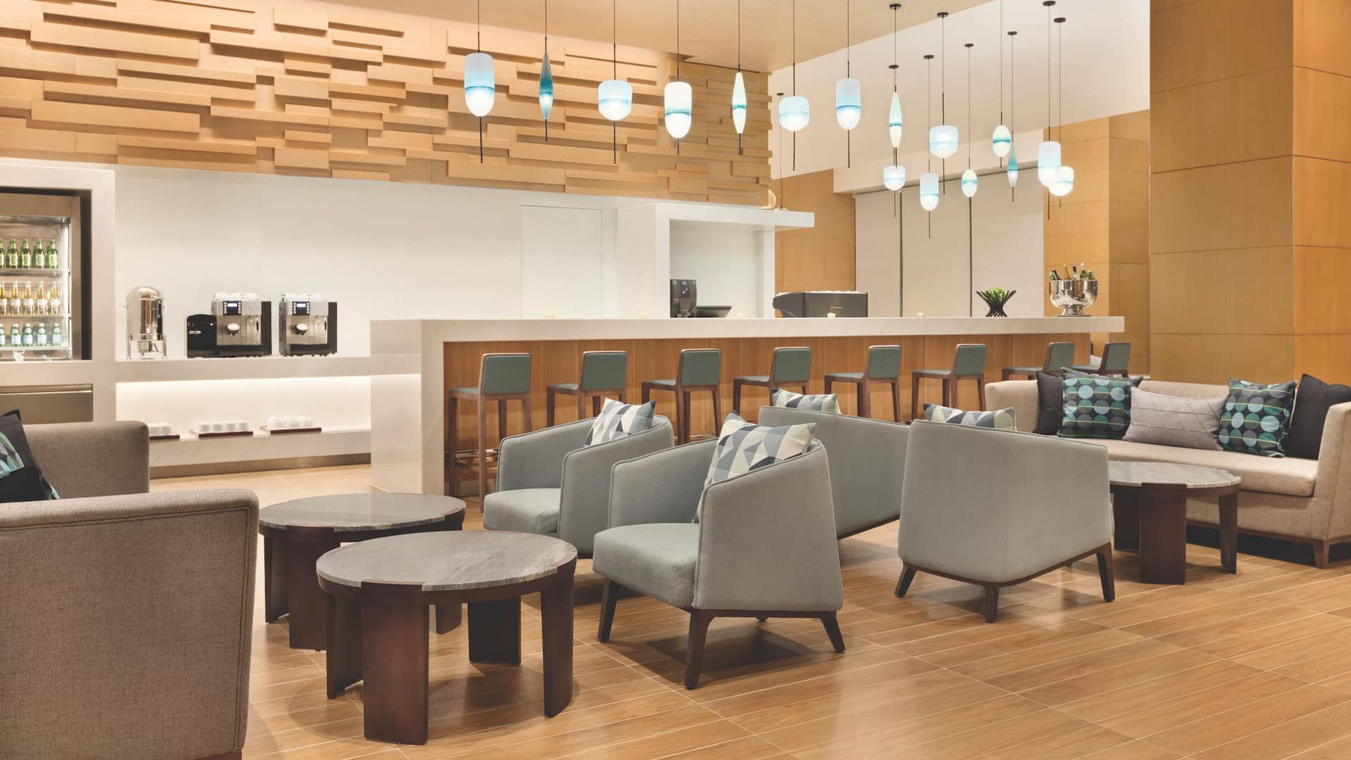 Hyatt Place Beijing Daxing Coffee to Cocktails Bar