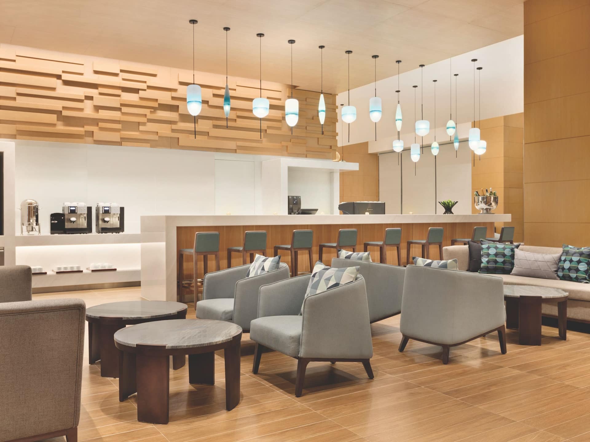 Hyatt Place Beijing Daxing Coffee to Cocktails Bar