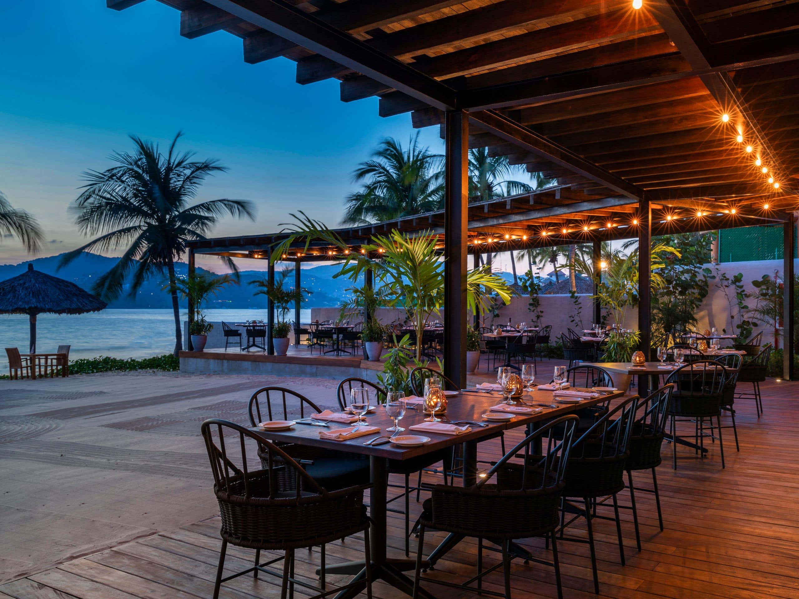 Top Hotels in Playa La Ropa, Zihuatanejo