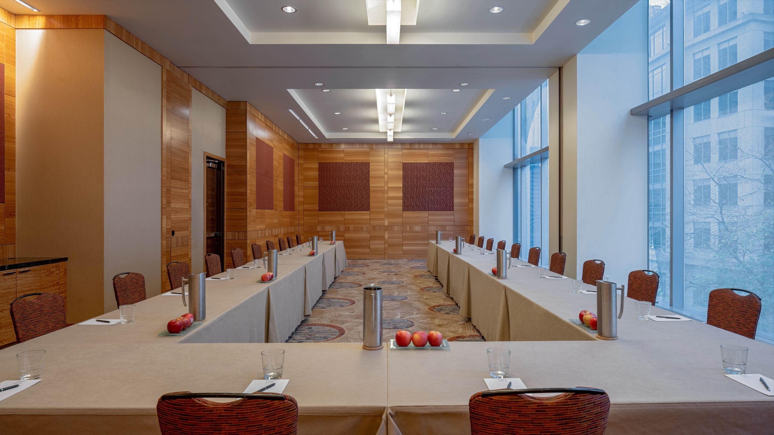 Hyatt at Olive 8 Cyan U-shape