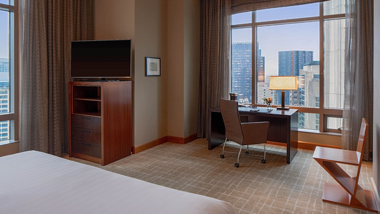 Grand Hyatt Seattle Emerald Suite