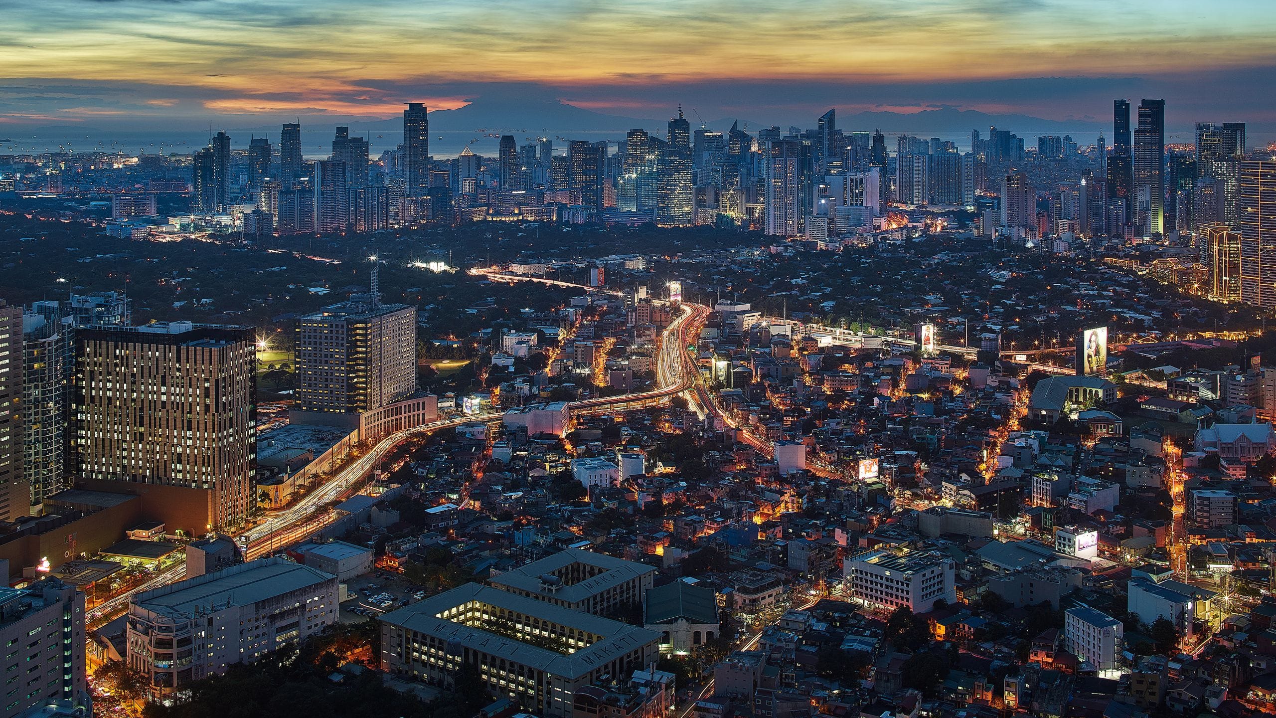 Grand Hyatt Manila Makati Skyline