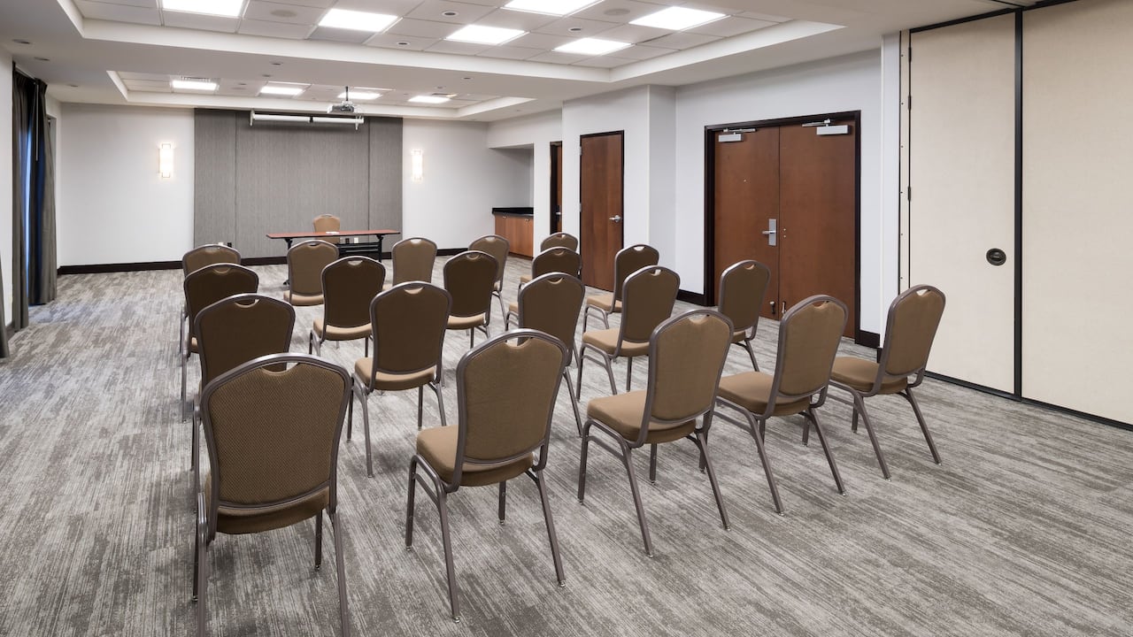 Hotel event room near Rivercity Marketplace in Jacksonville, FL