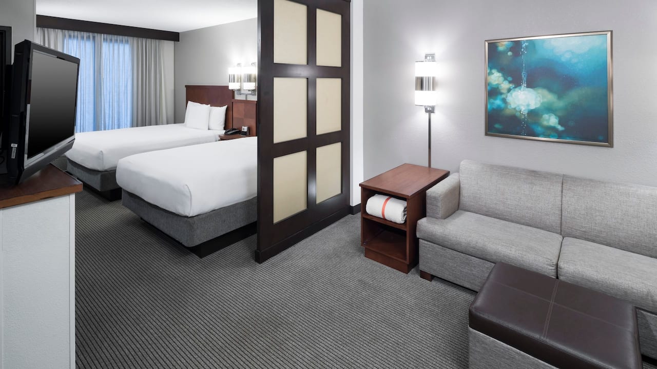 Hotel room in Jacksonville near River City Marketplace