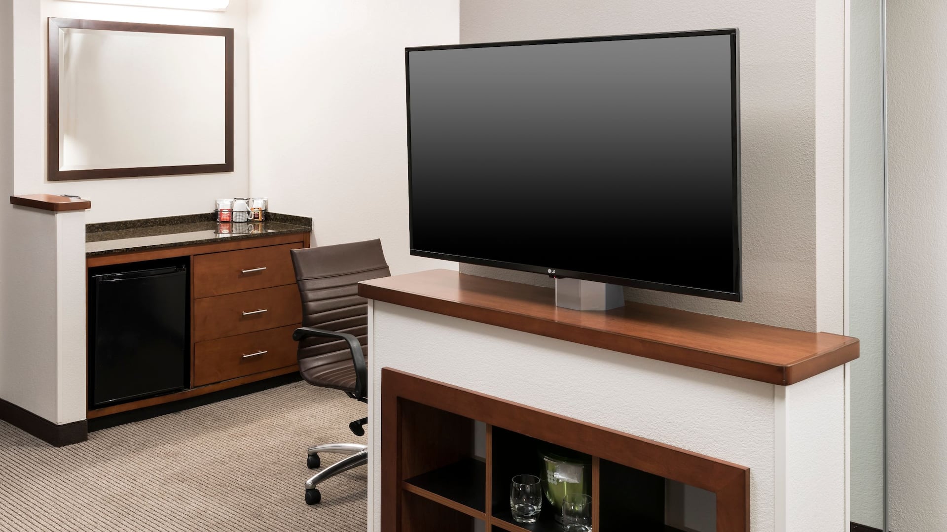 Hyatt Place Jacksonville Airport Guestroom TV