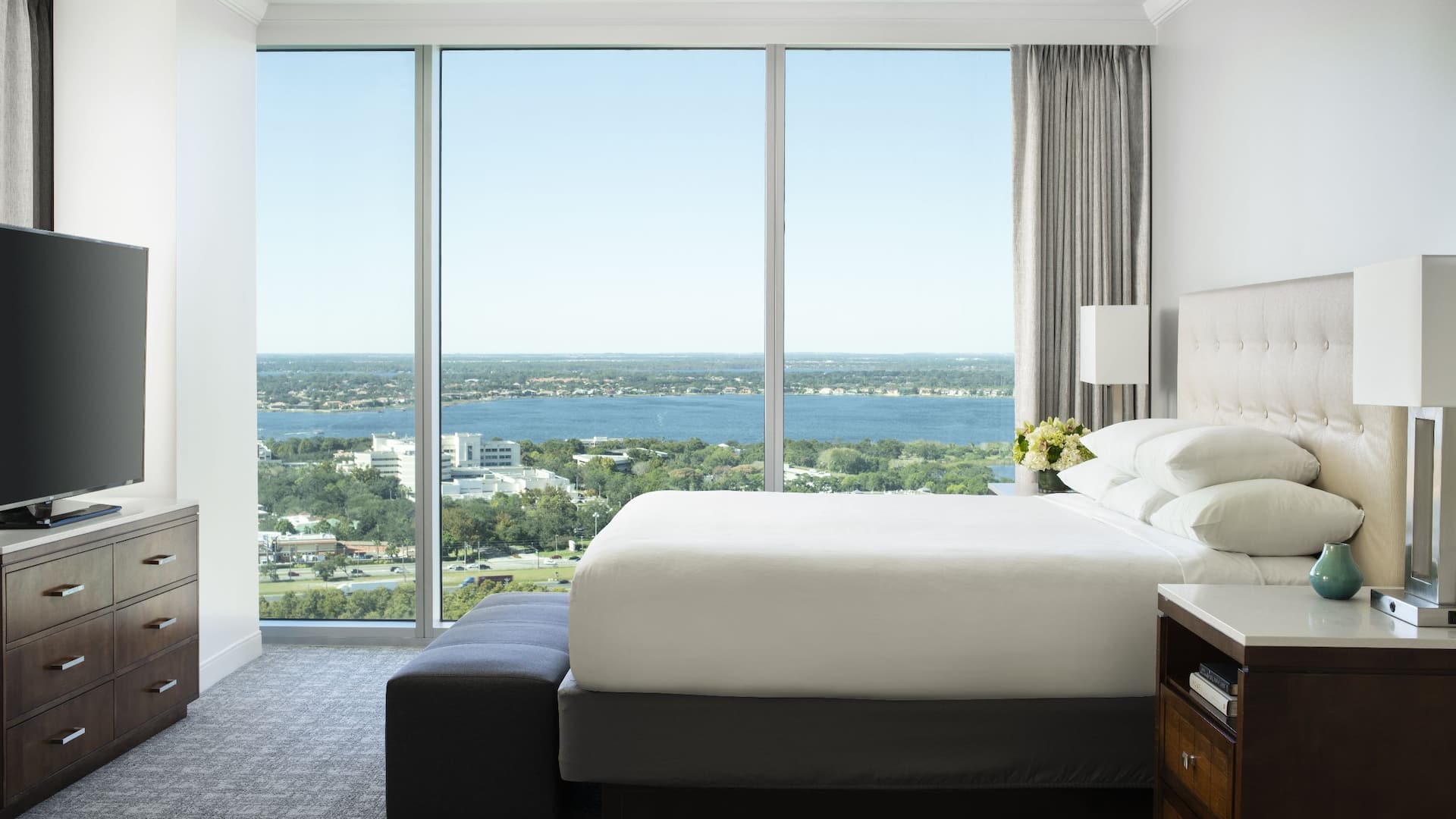 3/4 Hyatt Regency Orlando Penthouse Bedroom