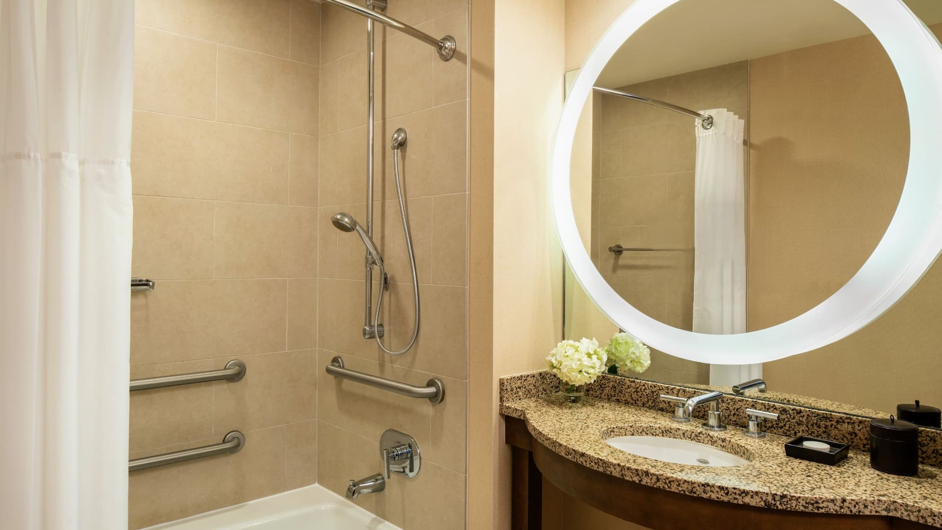 1/3 Hyatt Regency Orlando ADA Tub