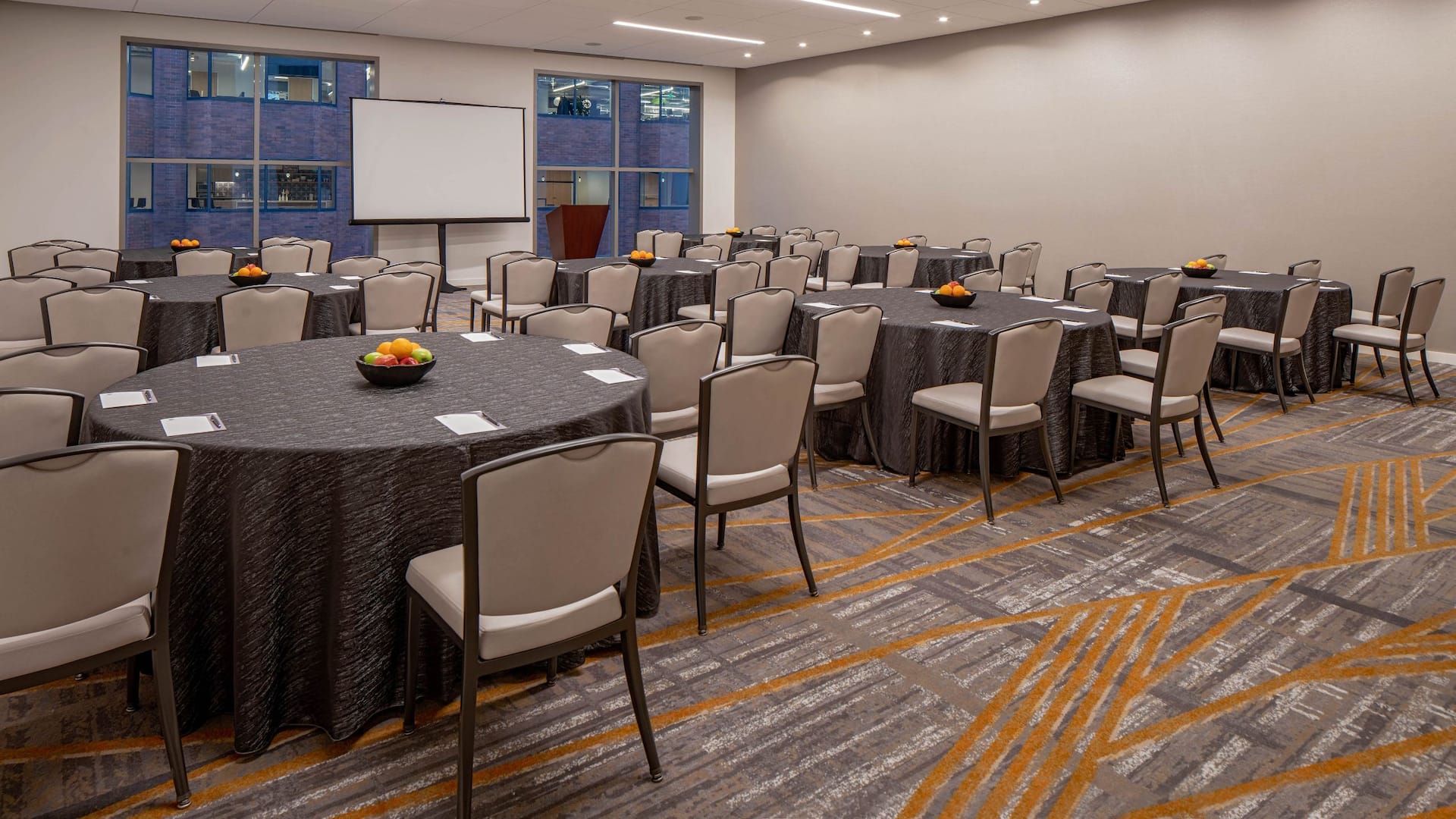 Hyatt Regency Seattle Business Rounds