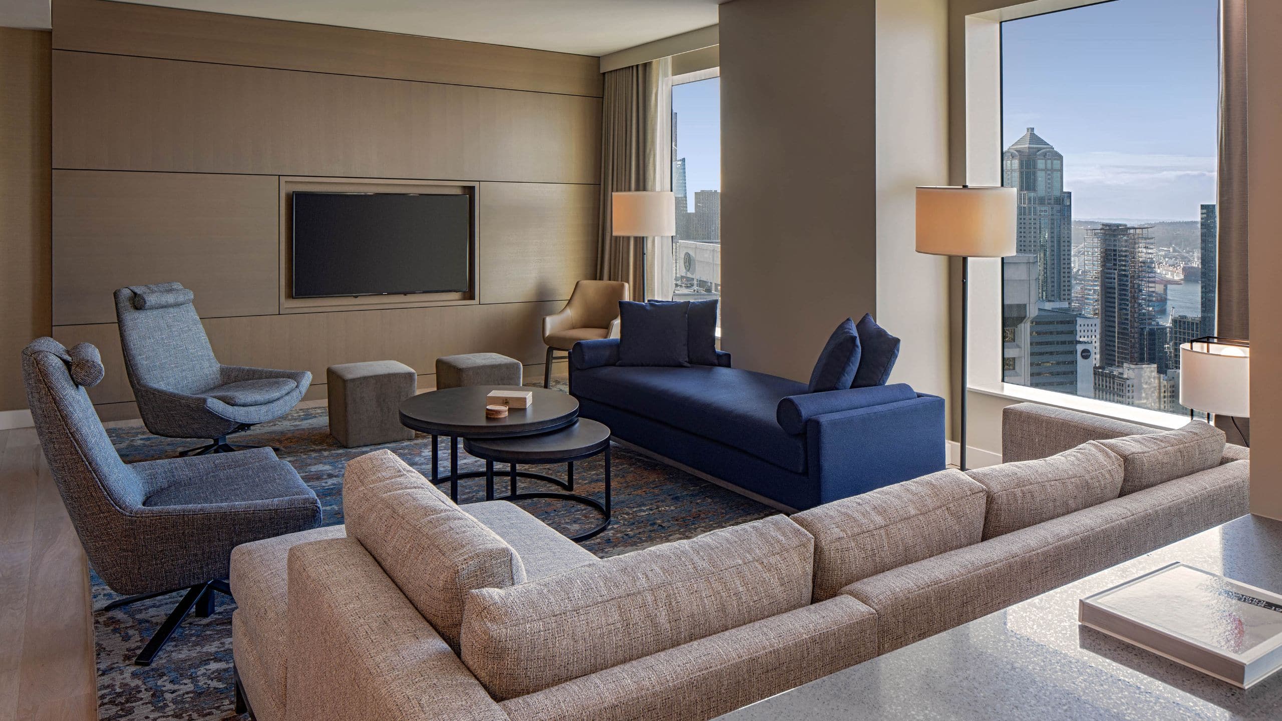 Hyatt Regency Seattle Smaller Suite