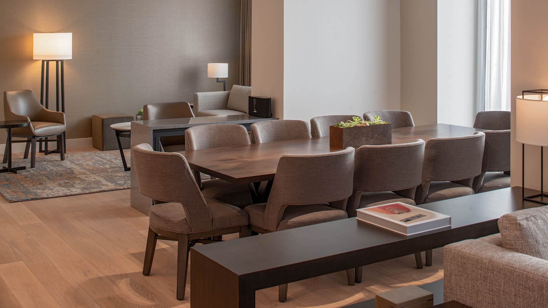 5 of 6 Hyatt Regency Seattle Presidential Dining Room