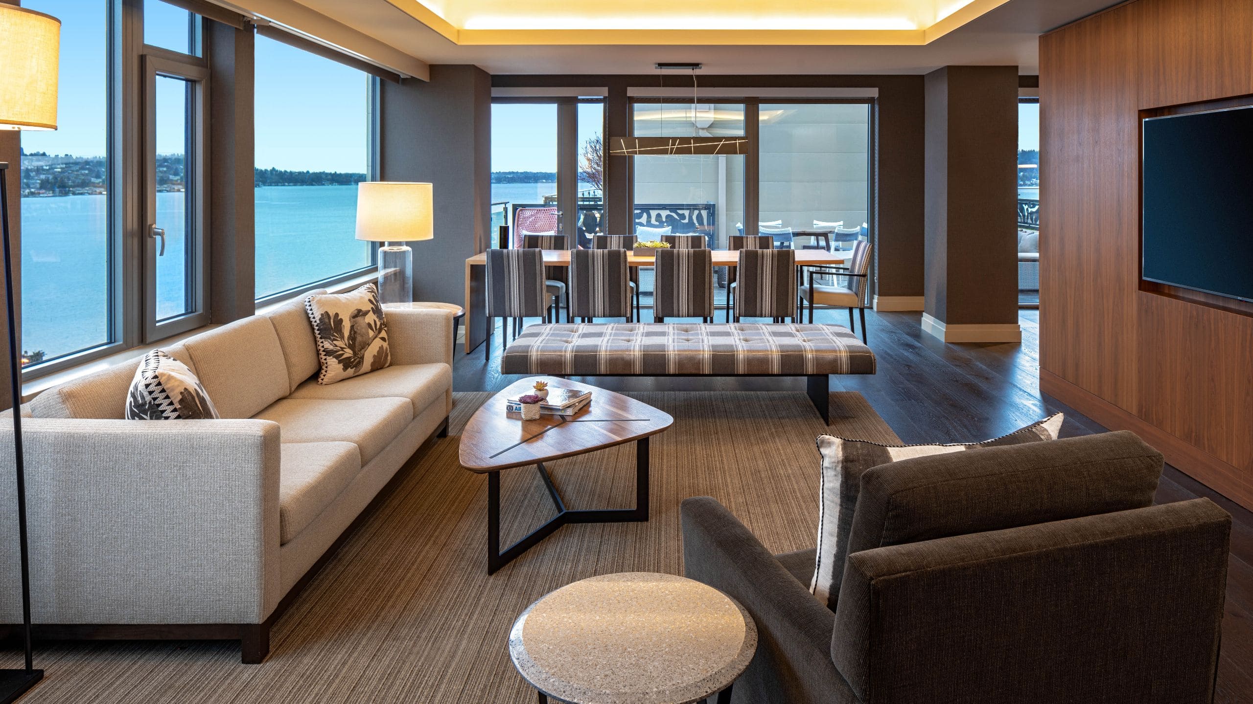 Hyatt Regency Lake Washington at Seattle's Southport Presidential Suite Living Room