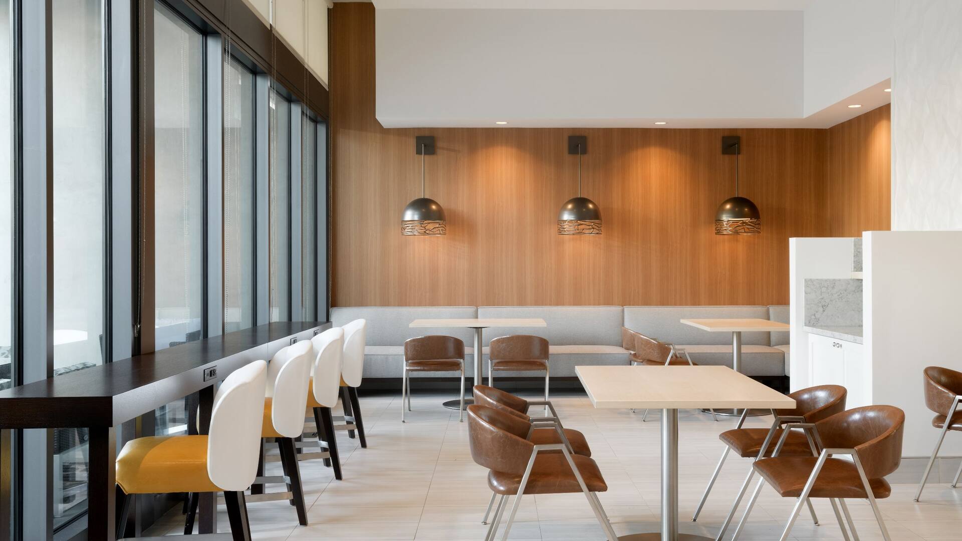 Hyatt Place Pasadena Lobby Seating