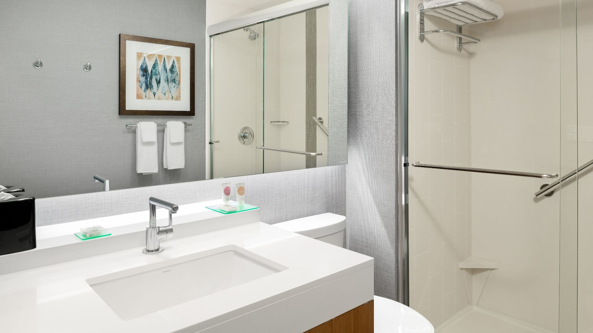 3 of 3 Hyatt Place Pasadena Guestroom Bathroom