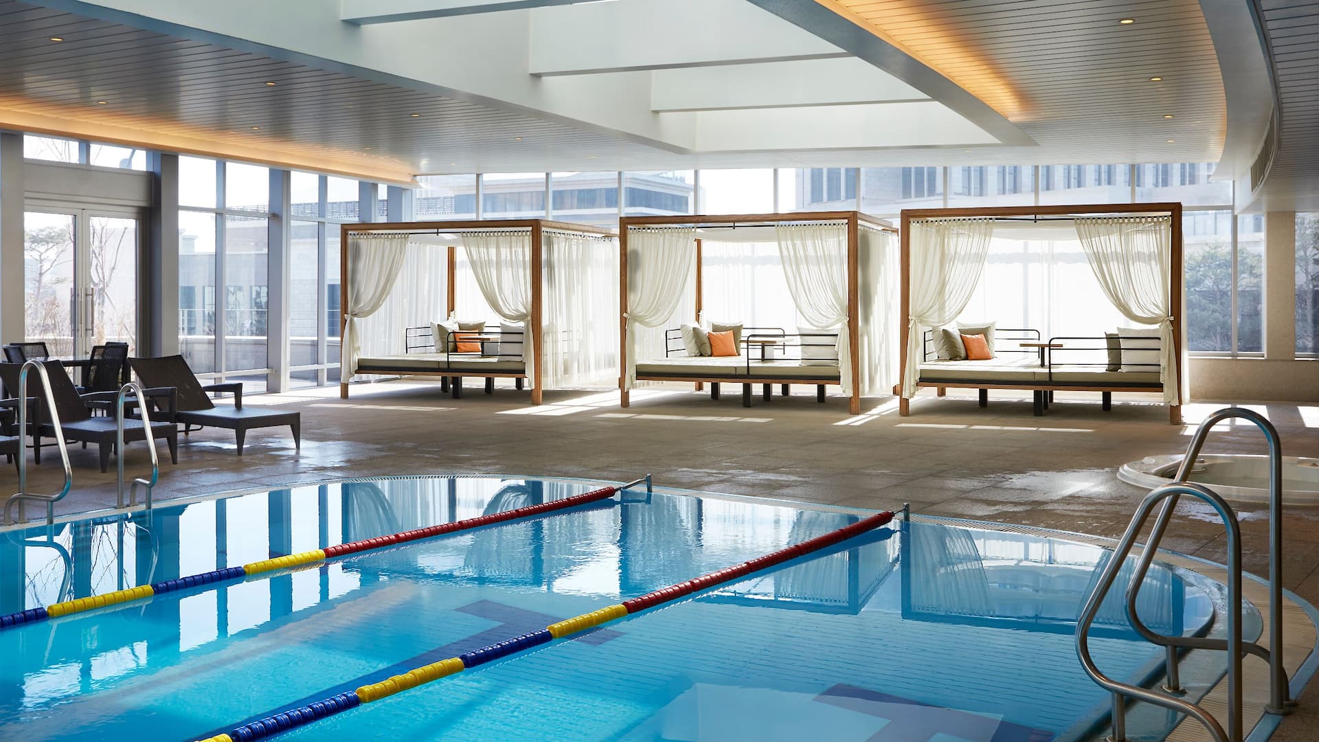 Grand Hyatt Incheon Pool