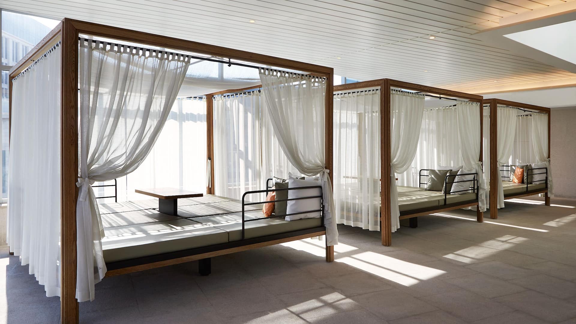 Grand Hyatt Incheon Pool Cabana