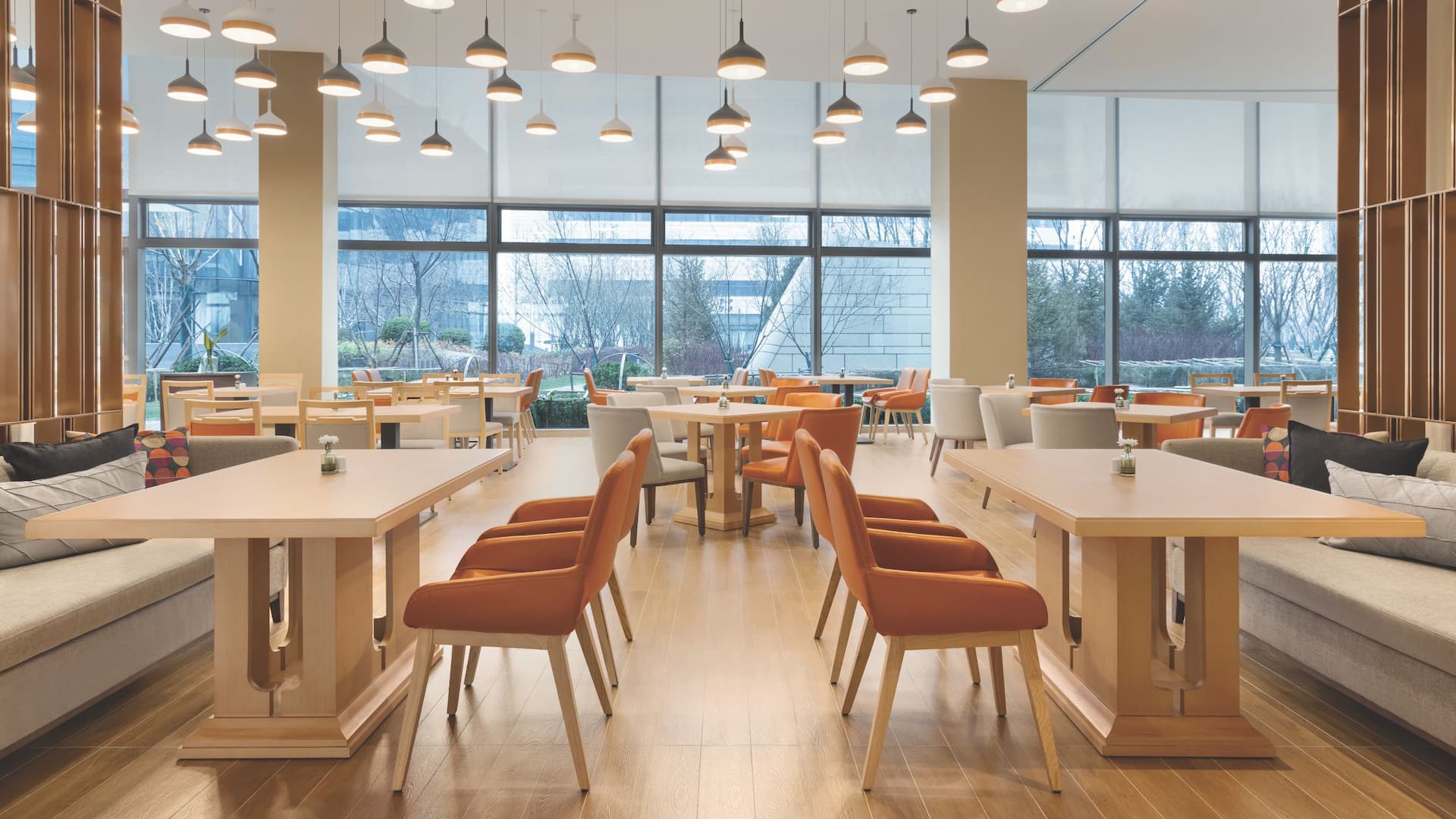 Hyatt Place Beijing Daxing Breakfast Buffet Seating