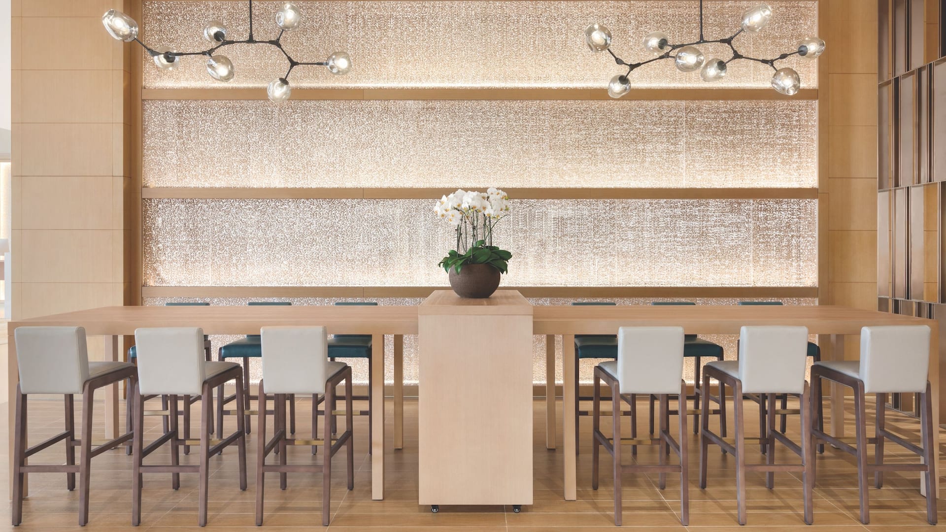 Hyatt Place Beijing Daxing Coffee to Cocktails Bar