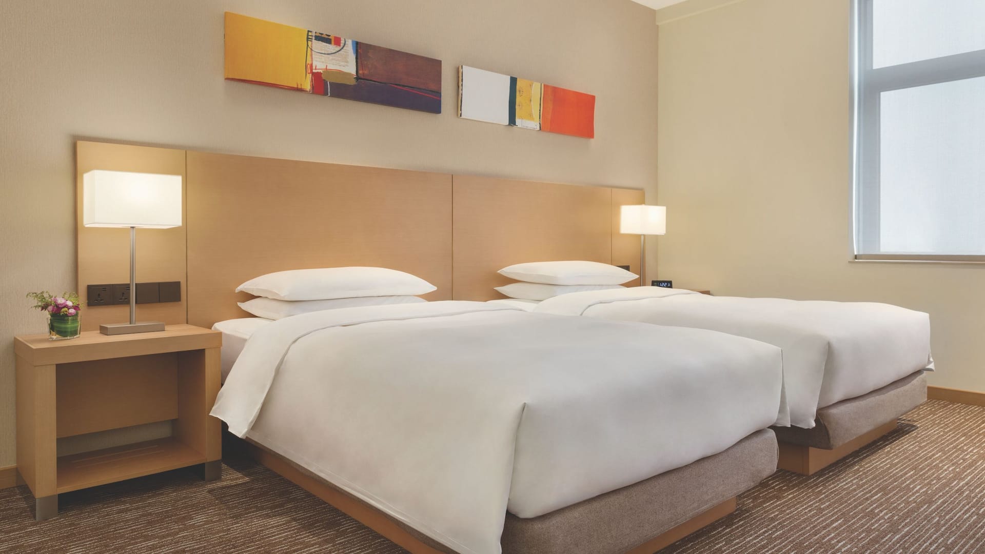 Hyatt Place Beijing Daxing Two Twin Beds Guestroom