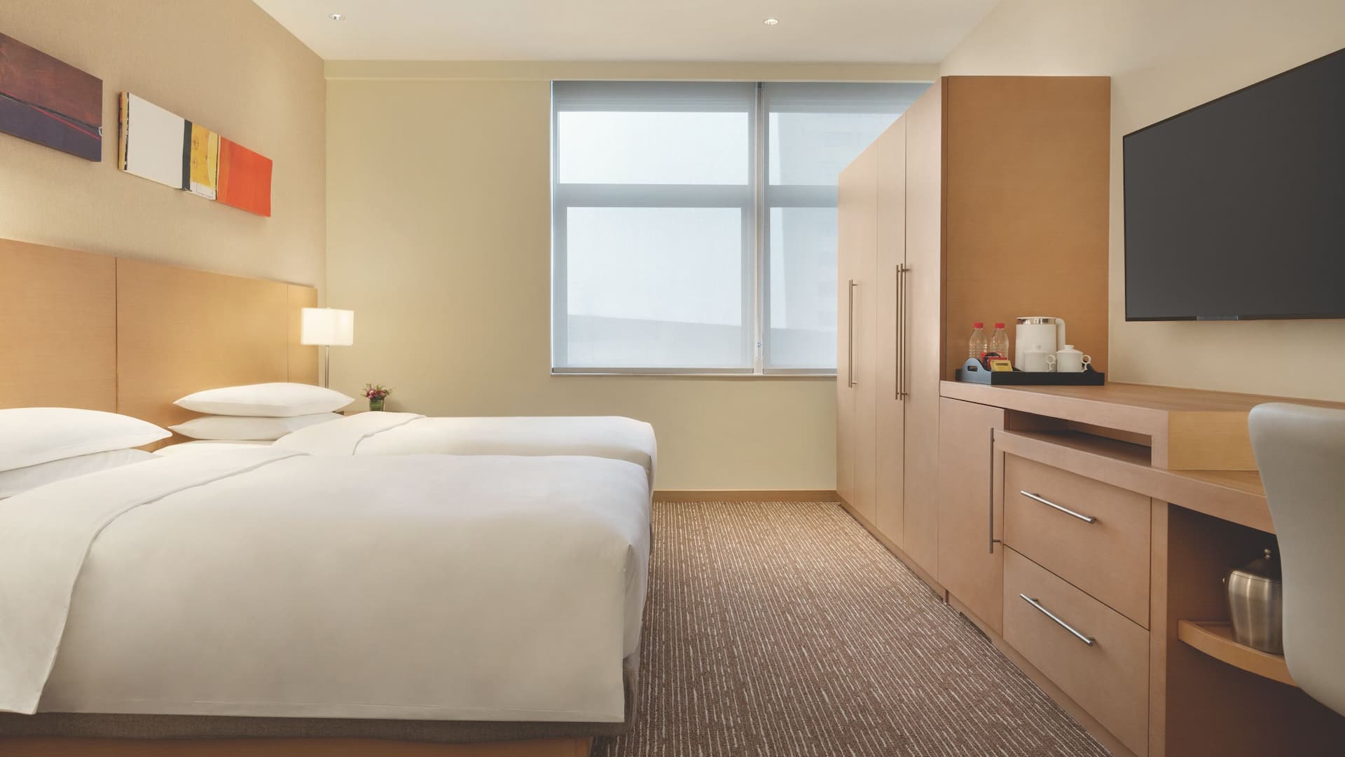 Hyatt Place Beijing Daxing Two Twin Beds Guestroom