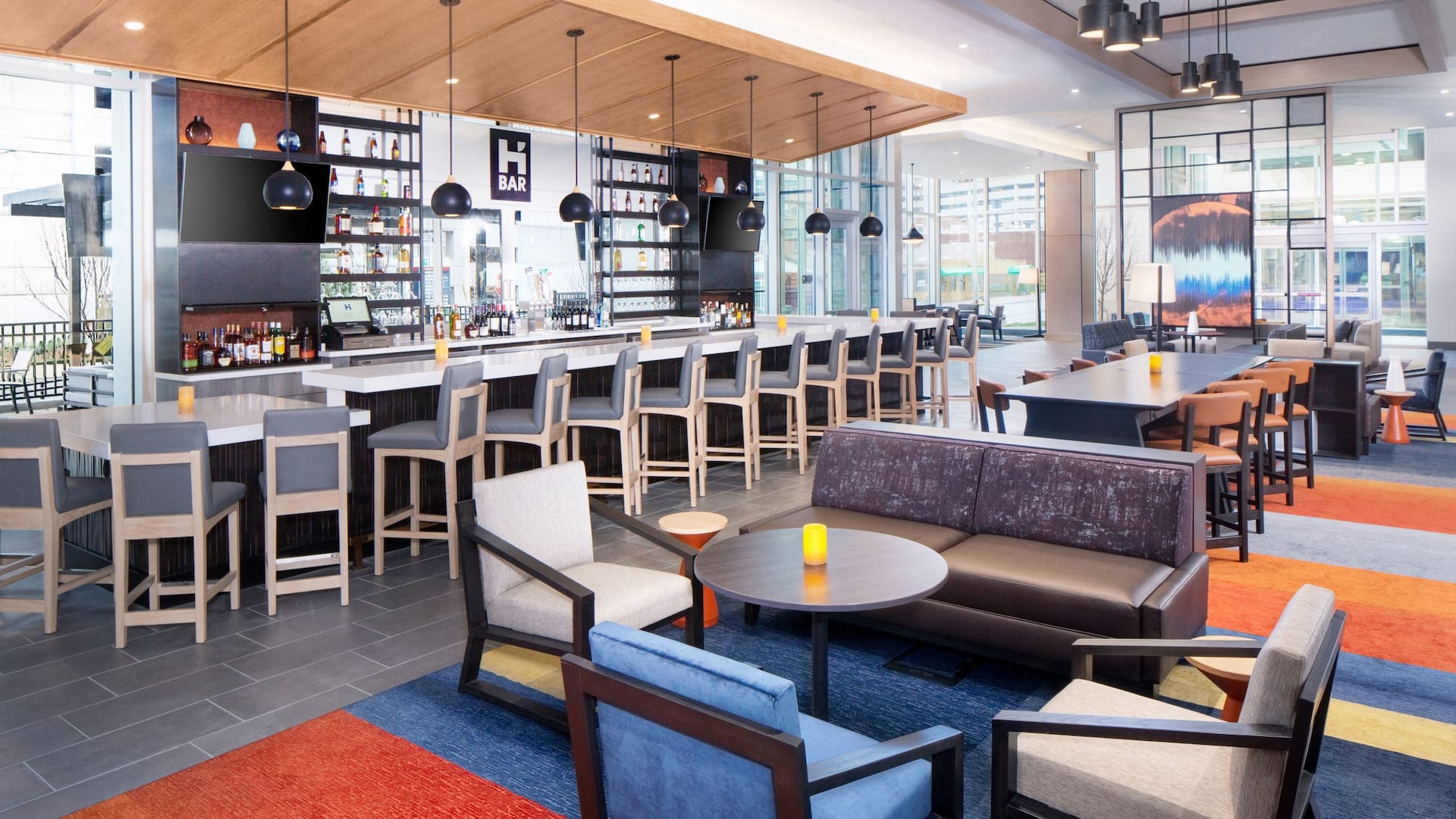 Hyatt House Nashville at Vanderbilt HBAR