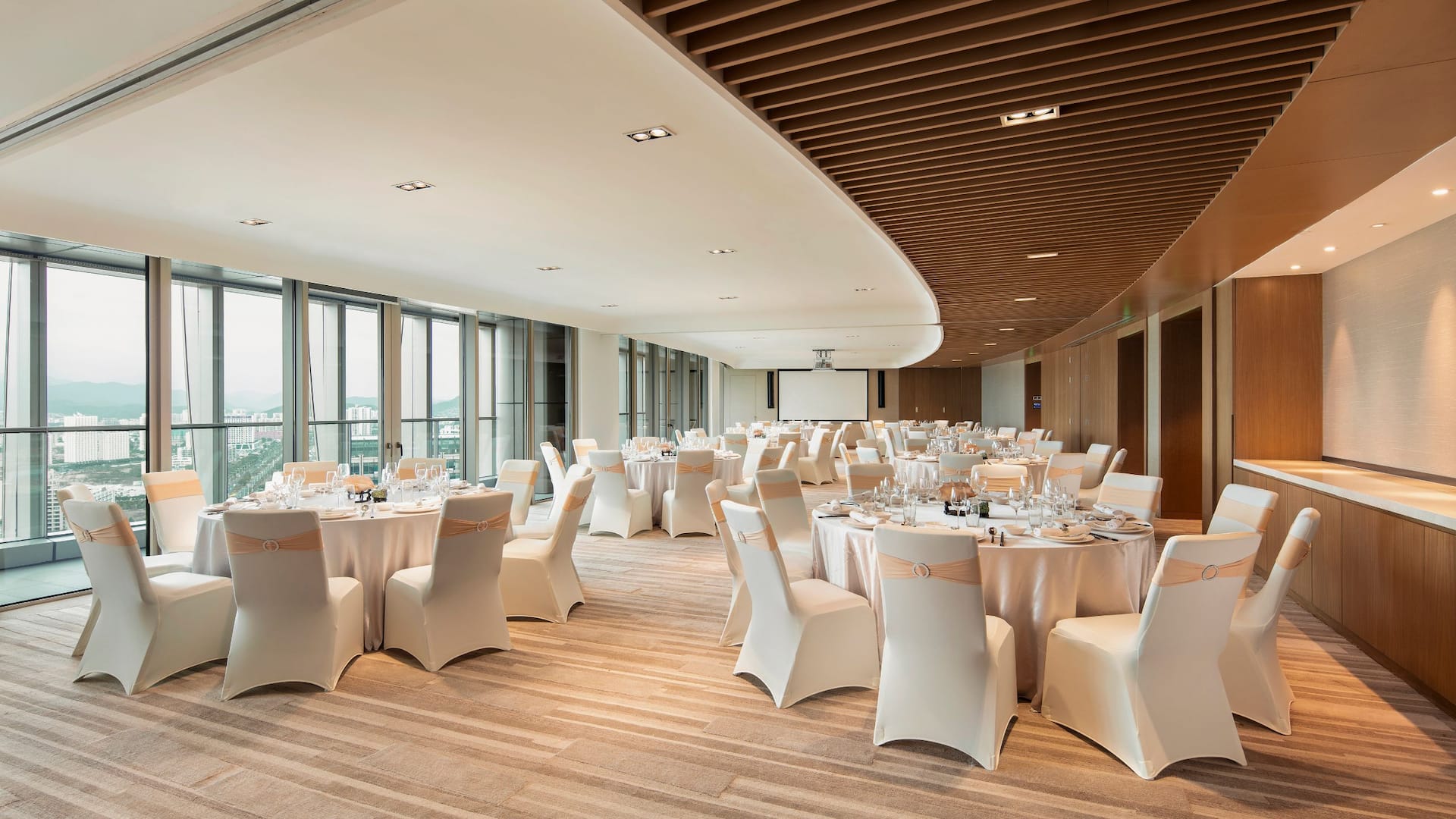 Hyatt Place Sanya City Center Meeting Room Banquet Setup