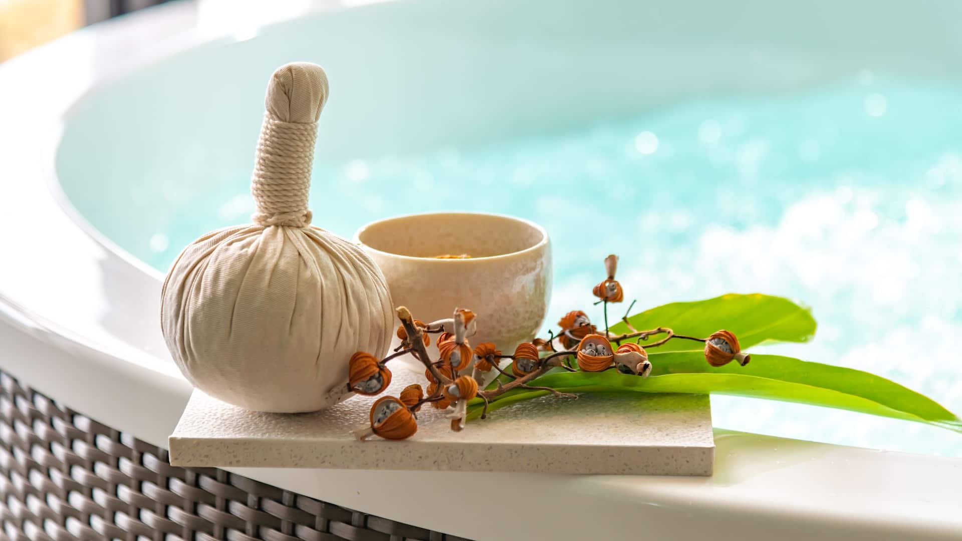 Hyatt Regency Seragaki Island, Okinawa Spahanari Herbal Jetted Tub