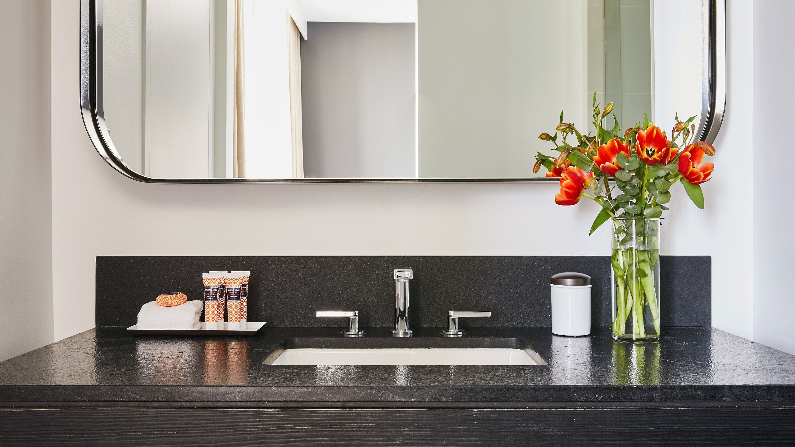 Hoteles en San Francisco con balcones | Hotel Kabuki | JdV by Hyatt, image size:2560x1440